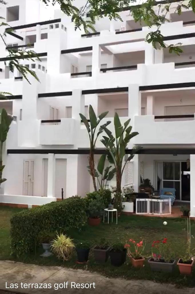 Vista Al Golf Apartment Roldan Ngoại thất bức ảnh